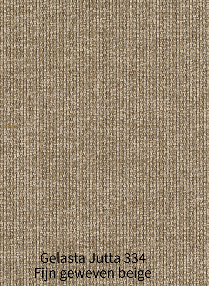Groot verloop van de strakke, platgeweven lussenstructuur van Gelasta Jutta 334 tapijt in een fijn geweven beige en goudbruine sisal-look.